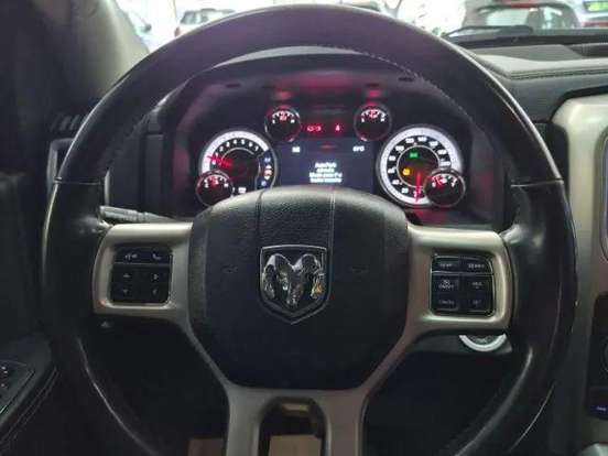 RAM-CLASSIC-5.7 V8 GASOLINA LARAMIE CD 4X4 AUTOMÁTICO RAM-CLASSIC-2022