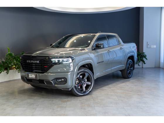 RAM RAMPAGE 2.0 HURRICANE 4 TURBO GASOLINA R/T 4X4 AUTOMÁTICO