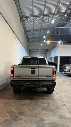 RAM-1500-5.7 V8 GASOLINA REBEL CD 4X4 AUTOMÁTICO RAM-1500-2022