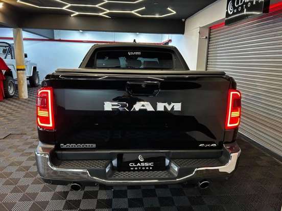 RAM-RAMPAGE-2.0 HURRICANE 4 TURBO GASOLINA LARAMIE 4X4 AUTOMÁTICO RAM-RAMPAGE-2023
