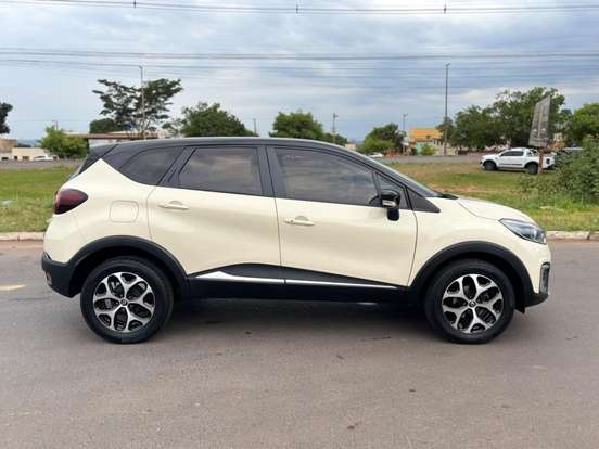 RENAULT-CAPTUR-2018
