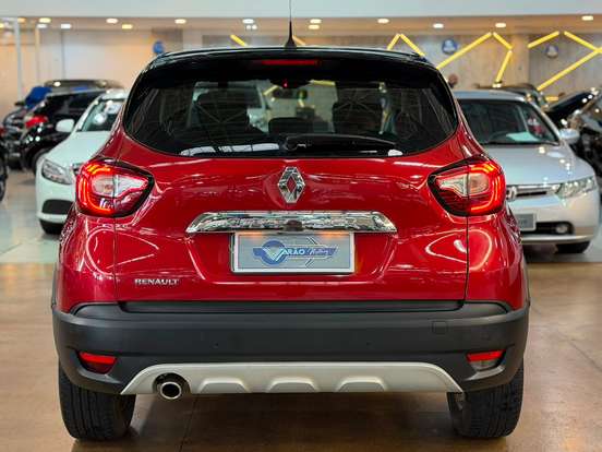 RENAULT-CAPTUR-2017