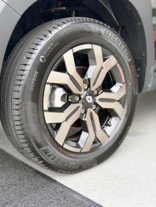RENAULT-DUSTER-2024