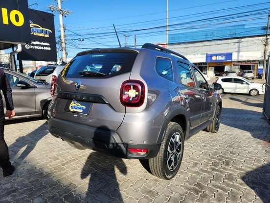 RENAULT-DUSTER-2022