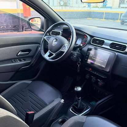 RENAULT-DUSTER-2023