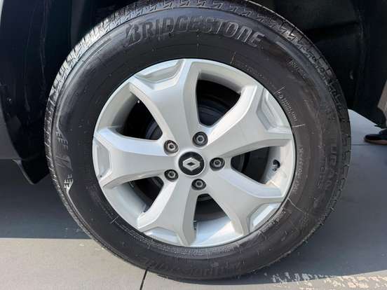 RENAULT-DUSTER-2025