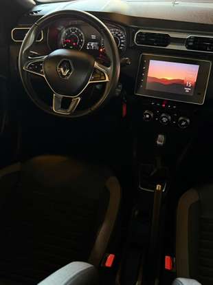 RENAULT-DUSTER-2021