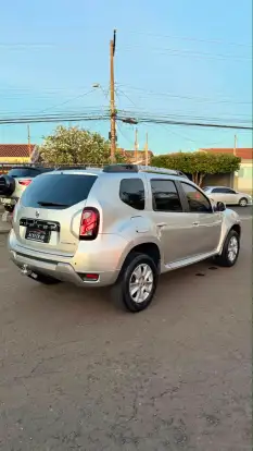 RENAULT-DUSTER-2016