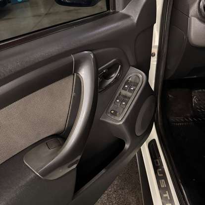 RENAULT-DUSTER-2.0 DYNAMIQUE 4X2 16V FLEX 4P AUTOMÁTICO RENAULT-DUSTER-2013