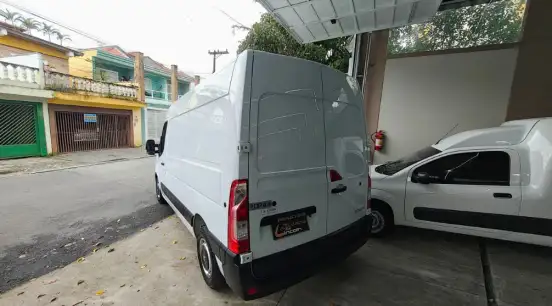 RENAULT-MASTER-2024