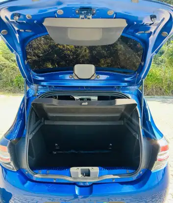 RENAULT-SANDERO-2021