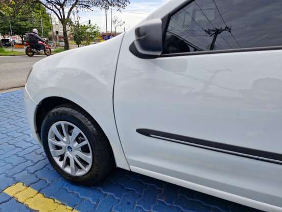 RENAULT-SANDERO-1.0 12V SCE FLEX AUTHENTIQUE MANUAL RENAULT-SANDERO-2017