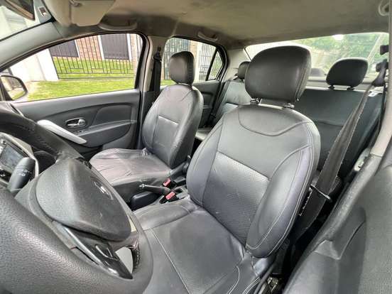 RENAULT-LOGAN-1.6 SL EXCLUSIVE 8V FLEX 4P MANUAL RENAULT-LOGAN-2014