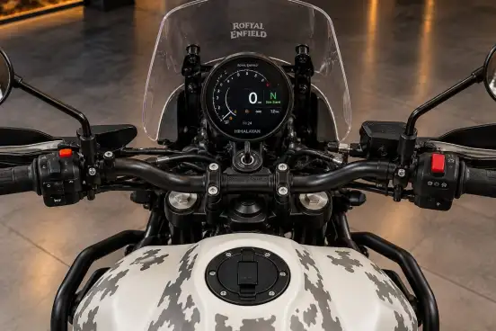 ROYAL ENFIELD-HIMALAYAN 450 KAMET WHITE-2027