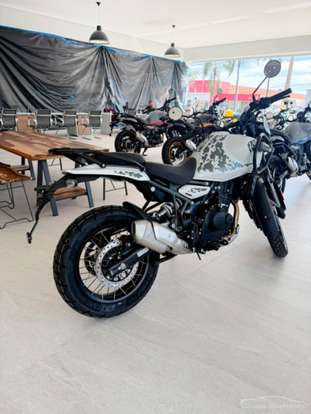 ROYAL ENFIELD-HIMALAYAN 450 HANLE BLACK-2026
