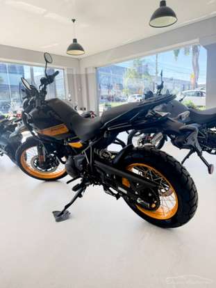 ROYAL ENFIELD-HIMALAYAN 450 HANLE BLACK-2026