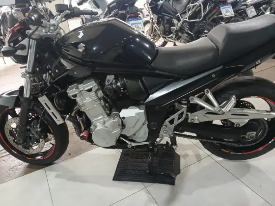 SUZUKI BANDIT 1250 