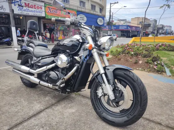 SUZUKI BOULEVARD M800 