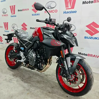 SUZUKI GSX-8S 