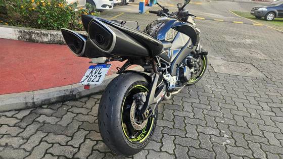 SUZUKI B-KING 