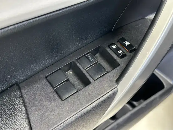 TOYOTA-COROLLA-2016