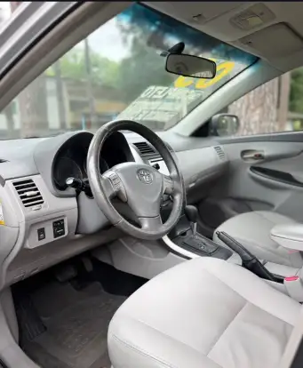 TOYOTA-COROLLA-2009
