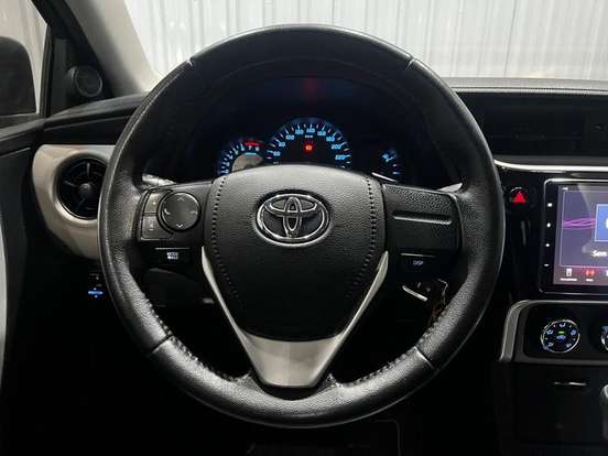 TOYOTA-COROLLA-2018
