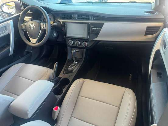 TOYOTA-COROLLA-2015