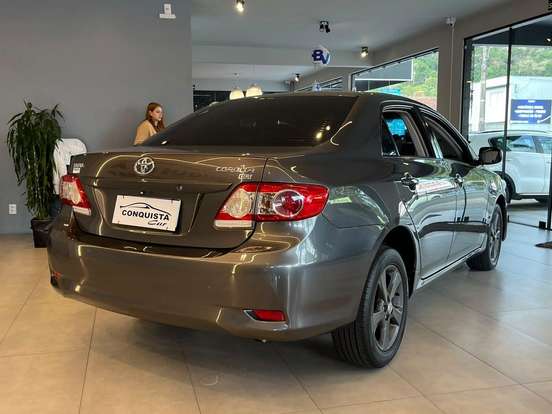 TOYOTA-COROLLA-2014
