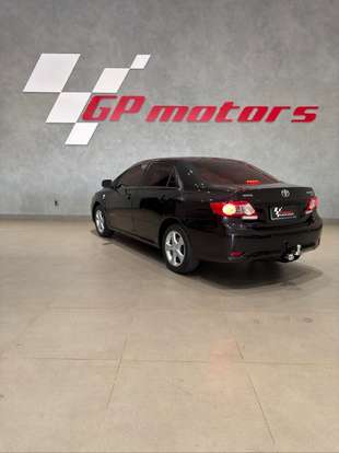 TOYOTA-COROLLA-2013