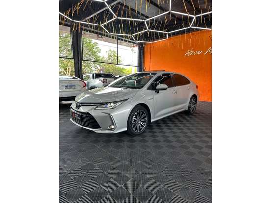 TOYOTA-COROLLA-2023