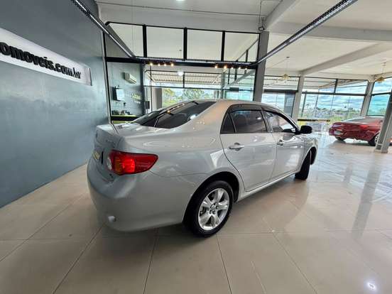 TOYOTA-COROLLA-2010