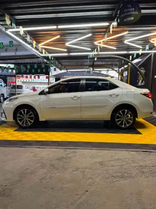 TOYOTA-COROLLA-2017