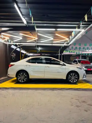 TOYOTA-COROLLA-2017