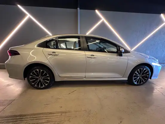TOYOTA-COROLLA-2025