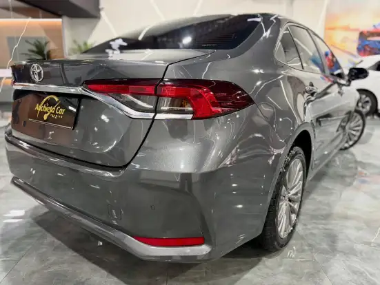 TOYOTA-COROLLA-2025