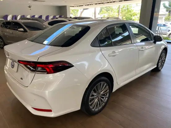 TOYOTA-COROLLA-2025