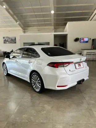 TOYOTA-COROLLA-2025
