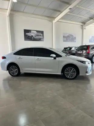 TOYOTA-COROLLA-2025