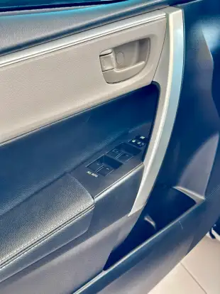 TOYOTA-COROLLA-2017