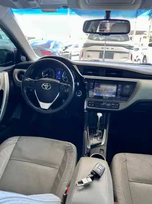 TOYOTA-COROLLA-2017