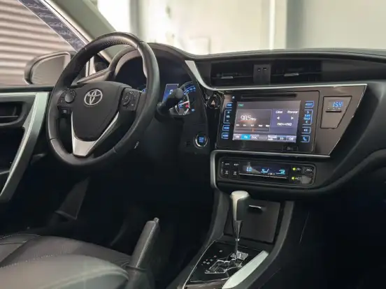 TOYOTA-COROLLA-2018