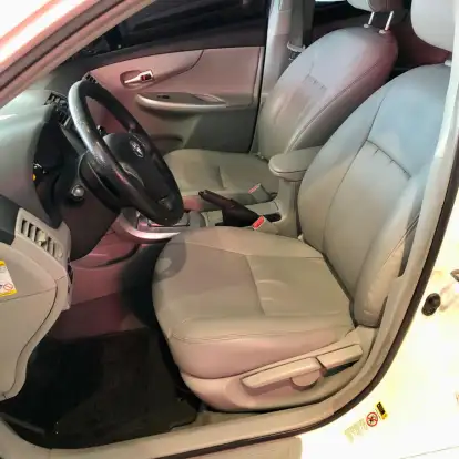 TOYOTA-COROLLA-2011