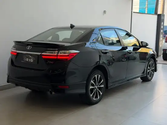 TOYOTA-COROLLA-2018