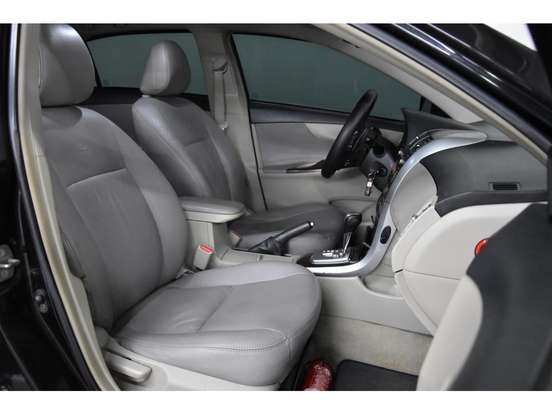 TOYOTA-COROLLA-2011