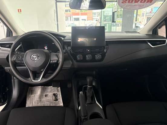 TOYOTA-COROLLA-2025