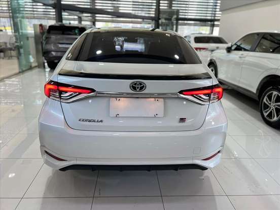 TOYOTA-COROLLA-2023