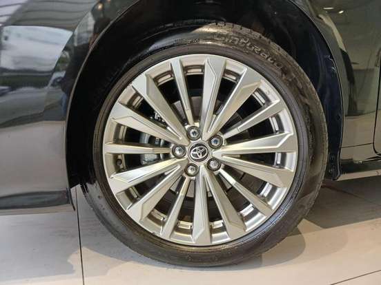 TOYOTA-COROLLA-2025