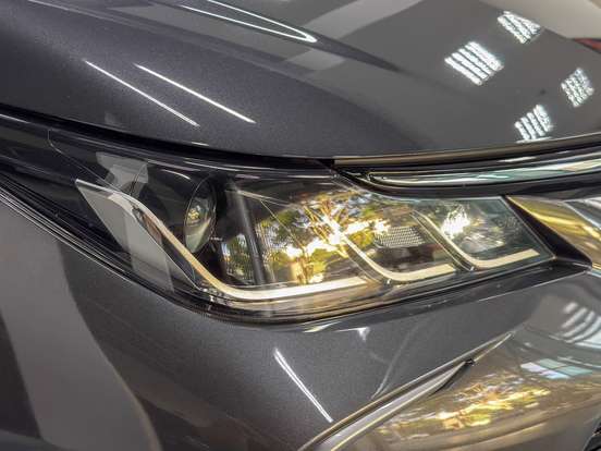 TOYOTA-COROLLA-2023