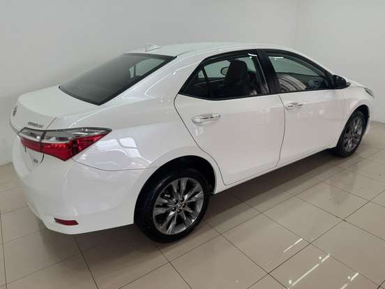 TOYOTA-COROLLA-2018